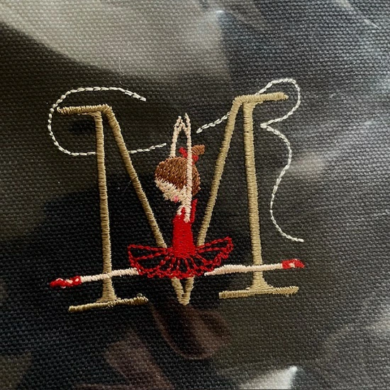 Shinzi Katoh シンジカトウ 】 バレエ イニシャル 刺繍入り ポーチ